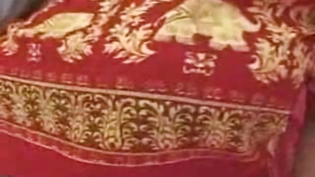 金色の髪の指Gerla送信friesとともに彼女のボーイフレンド 動画 女 h