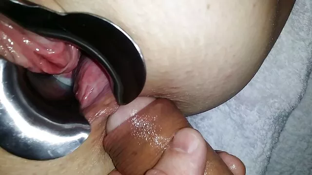 女の子は膣、指、兼を洗う 女性 の h 動画