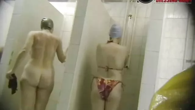 男性の犬はホテルの部屋でガールフレンドを食べる。 女性 の 見る エロ 動画
