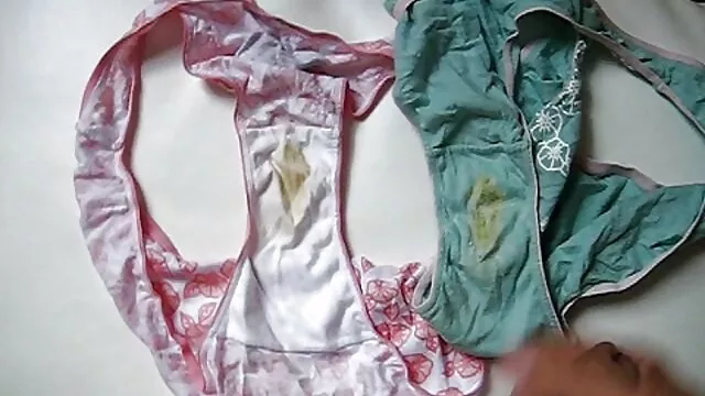 Bijouこんにちは、彼女の姿はセクシーです 女 同士 セックス 動画
