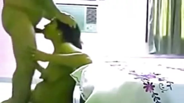 黒いコックは豪華な白いヤギの大きなお尻によく座っています 女性 が 見 たい エッチ な 動画