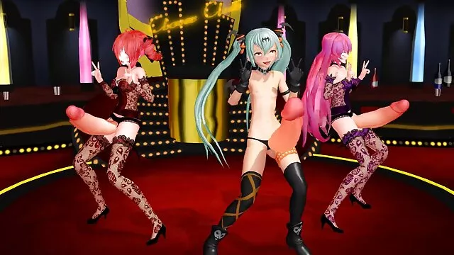 ラッキーモーガンは幸運だと二人の美しい女性を吸った。 エロ 動画 女 同士
