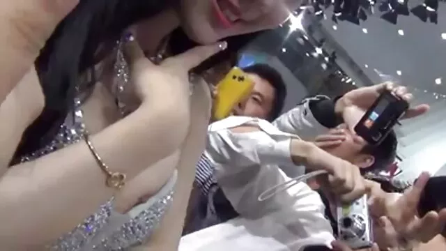新鮮なおっぱい後背位で魅力的なジーナ エッチ 無料 動画 女性