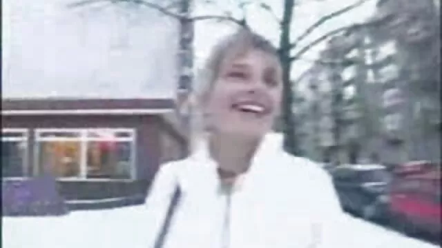 ルーシーのバスルーム 女 同士 の エロ い 動画