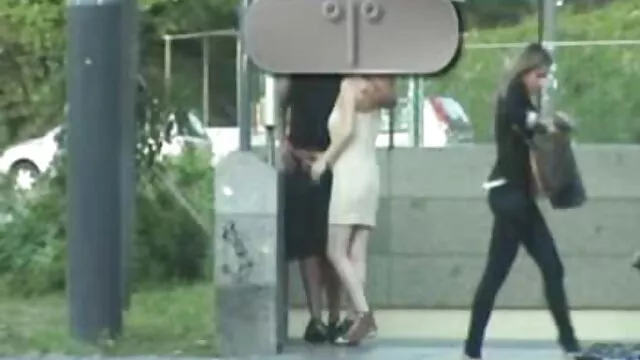 カーリー銀行 エロ 動画 女性 オナニー