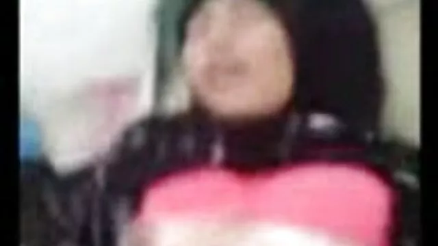 ブロンドは二人の黒人とセックスした後の感情について話します。 女 の エッチ 無料 動画