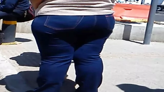 セクシーな体を持つ女の子は膣を愛撫します 無料 エロ 動画 女 用