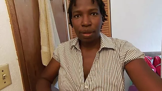 入れ墨を持つ男は彼の魂を燃やした。 無料 エロ 動画 女の子