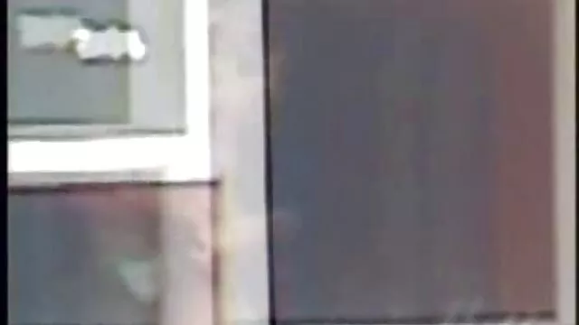 アンドレアバイザプール 女性 動画 エッチ